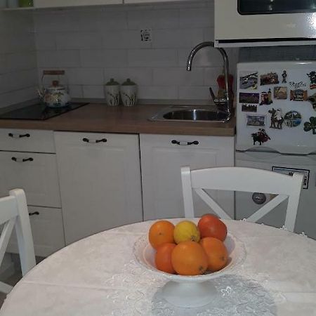 Studio Apartment Angie สปลิท ภายนอก รูปภาพ
