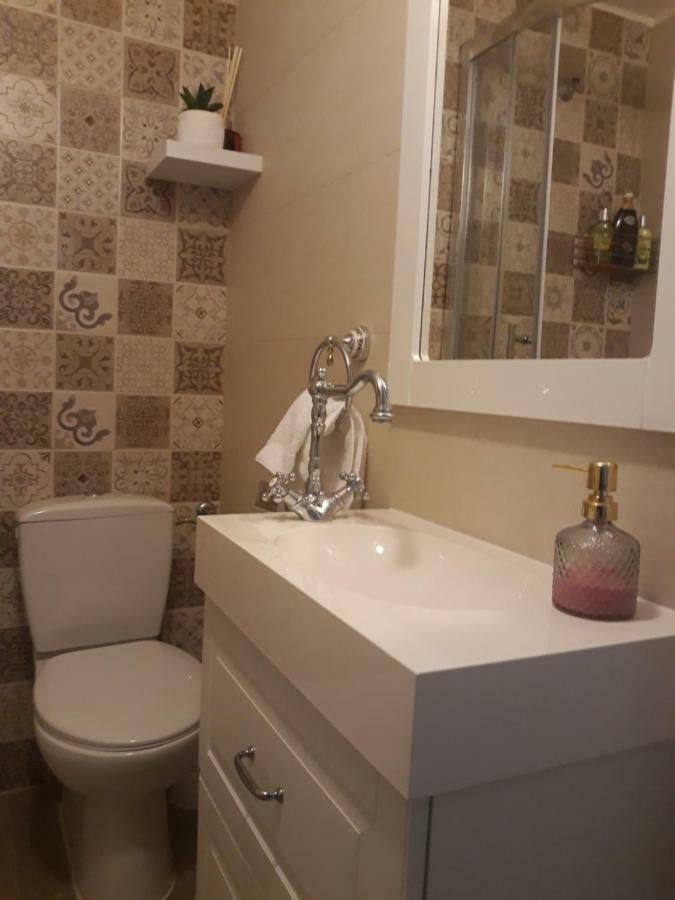 Studio Apartment Angie สปลิท ภายนอก รูปภาพ